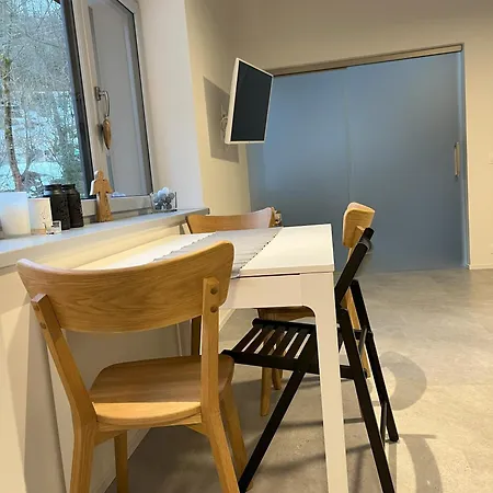 Apartment I&n *