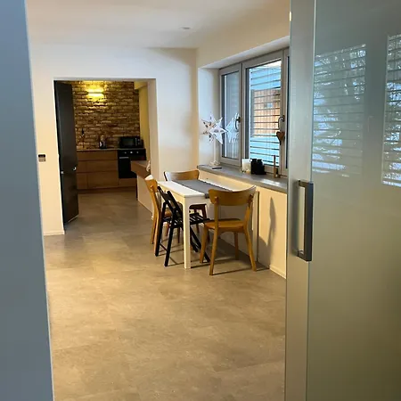 Apartment I&n